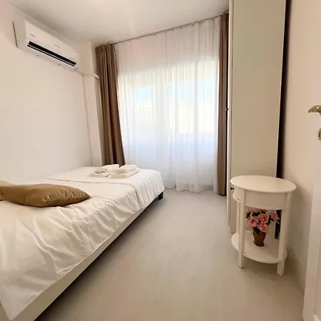 One Luxe - Apartment