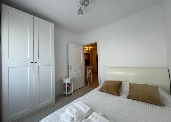 Apartment One Luxe - *